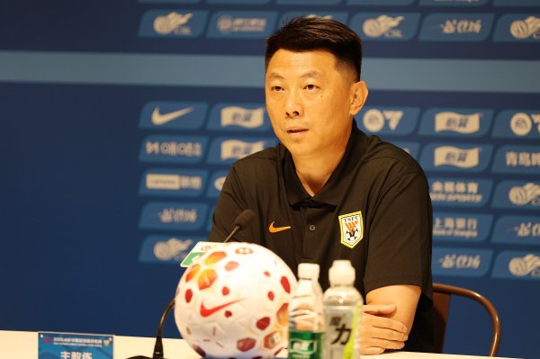 鲁媒：泰山客场1-0海港，是时隔11年再次在中超客场击败对手