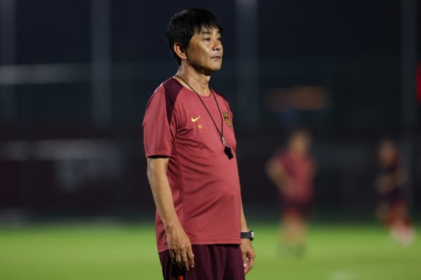 接近万人！朱艺：国少vs阿森纳U17现场观众人数为9328人